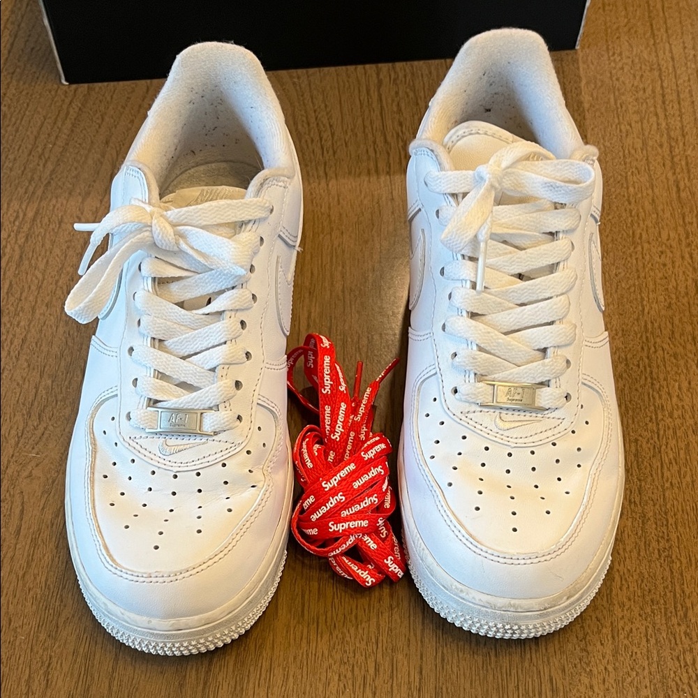 Nike Air Force 1 low Supreme red box logo